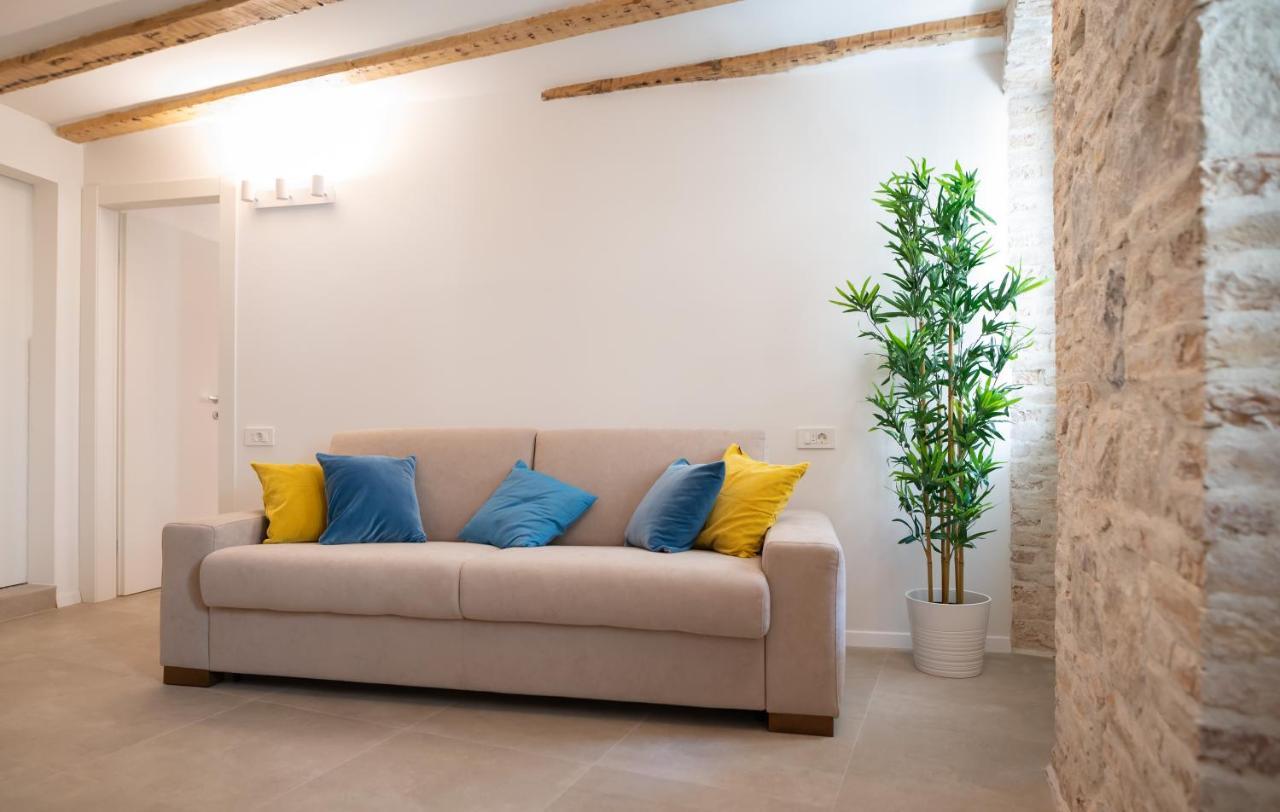 Vitelli Apartments And Rooms 斯普利特 外观 照片